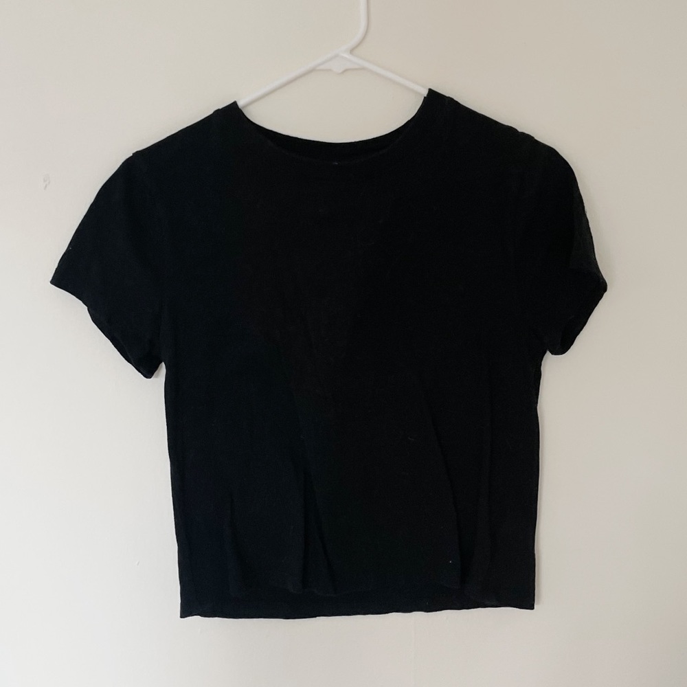 Black Tee